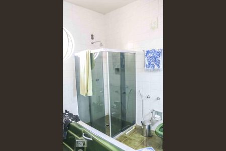 Casa para alugar com 300m², 4 quartos e 4 vagas Casa para alugar com 300m², 4 quartos e 4 vagasBanheiro da Suíte