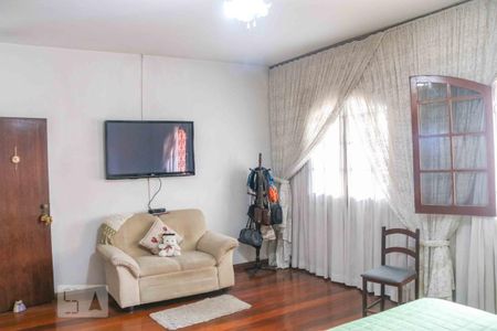 Casa para alugar com 300m², 4 quartos e 4 vagas Casa para alugar com 300m², 4 quartos e 4 vagasQuarto Suíte