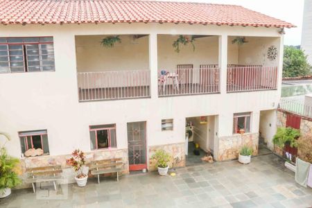 Casa para alugar com 300m², 4 quartos e 4 vagas Casa para alugar com 300m², 4 quartos e 4 vagasQuarto 1