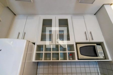 Sala e cozinha de apartamento à venda com 1 quarto, 49m² em Itaim Bibi, São Paulo