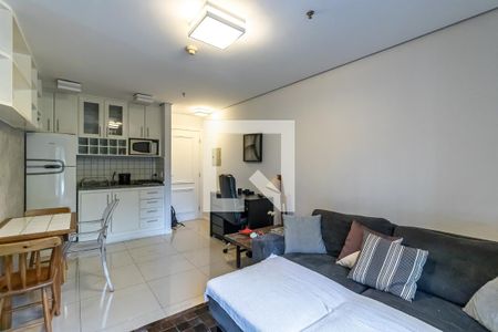 Sala e cozinha de apartamento à venda com 1 quarto, 49m² em Itaim Bibi, São Paulo