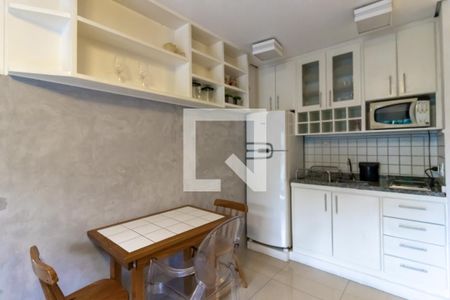 Sala e cozinha de apartamento à venda com 1 quarto, 49m² em Itaim Bibi, São Paulo