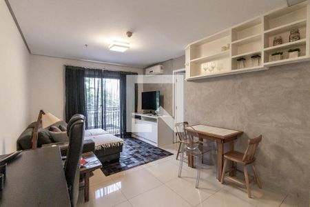 Sala e cozinha de apartamento à venda com 1 quarto, 49m² em Itaim Bibi, São Paulo