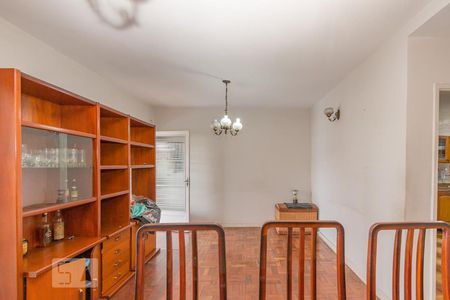 Sala de casa à venda com 3 quartos, 138m² em Jardim Aeroporto, São Paulo