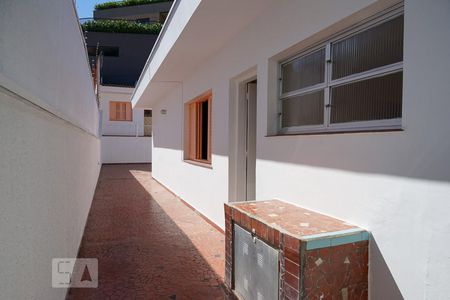 Casa à venda com 264m², 3 quartos e 4 vagas Casa à venda com 264m², 3 quartos e 4 vagasQuintal