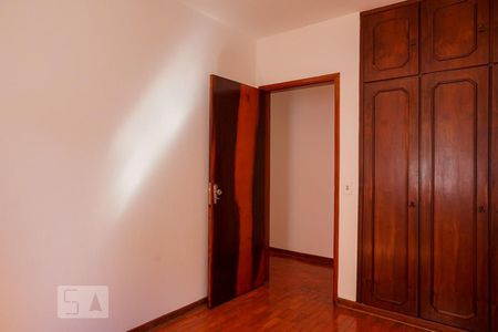 Casa à venda com 264m², 3 quartos e 4 vagas Casa à venda com 264m², 3 quartos e 4 vagasQuarto 3