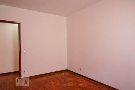 Casa à venda com 264m², 3 quartos e 4 vagas Casa à venda com 264m², 3 quartos e 4 vagasQuarto 1