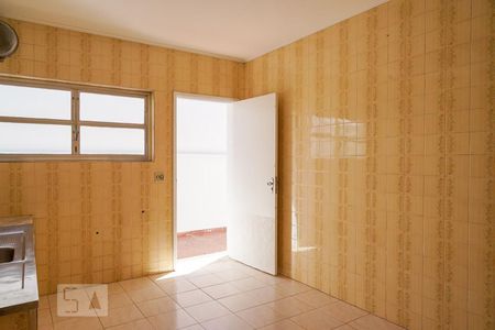 Casa à venda com 264m², 3 quartos e 4 vagas Casa à venda com 264m², 3 quartos e 4 vagasCozinha