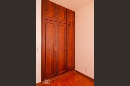 Casa à venda com 264m², 3 quartos e 4 vagas Casa à venda com 264m², 3 quartos e 4 vagasQuarto 3