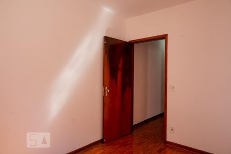 Casa à venda com 264m², 3 quartos e 4 vagas Casa à venda com 264m², 3 quartos e 4 vagasQuarto 2