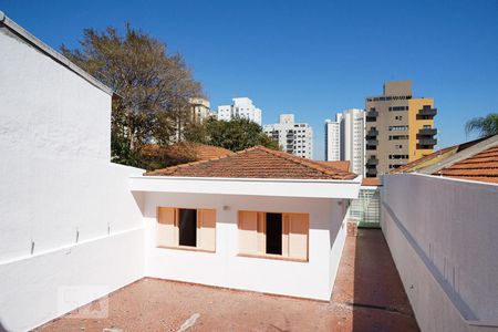 Casa à venda com 264m², 3 quartos e 4 vagas Casa à venda com 264m², 3 quartos e 4 vagasQuintal