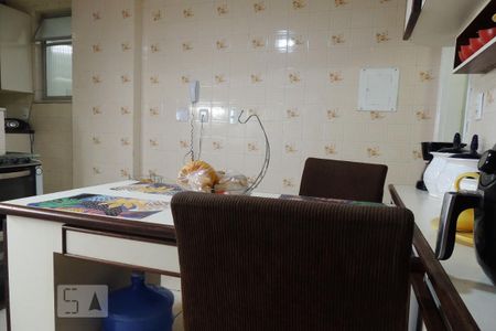 Apartamento à venda com 90m², 2 quartos e 1 vaga Apartamento à venda com 90m², 2 quartos e 1 vagaCozinha