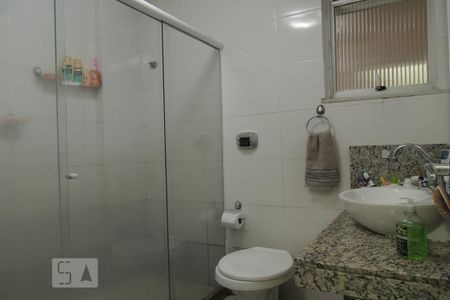 Apartamento à venda com 90m², 2 quartos e 1 vaga Apartamento à venda com 90m², 2 quartos e 1 vagaBanheiro