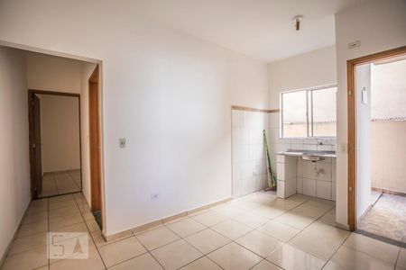 Sala - Cozinha de casa para alugar com 2 quartos, 90m² em Vila Campestre, São Paulo