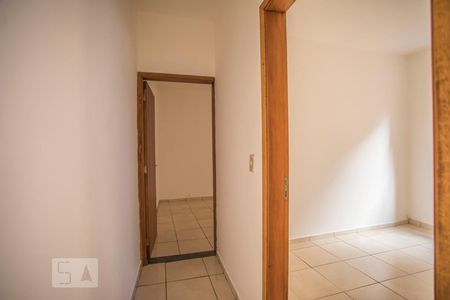 Corredor - Quartos de casa para alugar com 2 quartos, 90m² em Vila Campestre, São Paulo