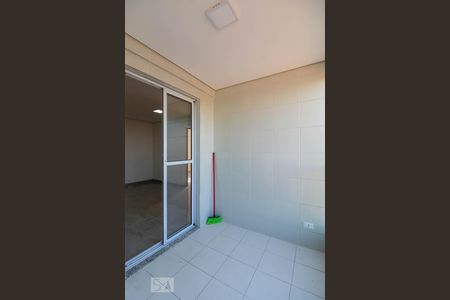 Varanda e área de serviço de apartamento para alugar com 2 quartos, 47m² em Vila Rosália, Guarulhos