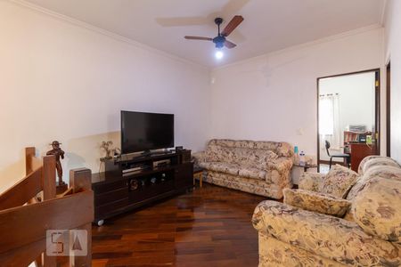 Sala de TV de casa à venda com 4 quartos, 330m² em Adalgisa, Osasco