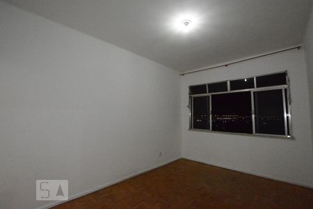 Apartamento à venda com 70m², 2 quartos e sem vagaSala