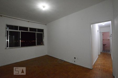 Apartamento à venda com 70m², 2 quartos e sem vagaSala