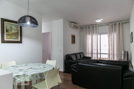 Apartamento para alugar com 74m², 3 quartos e 1 vagaSala