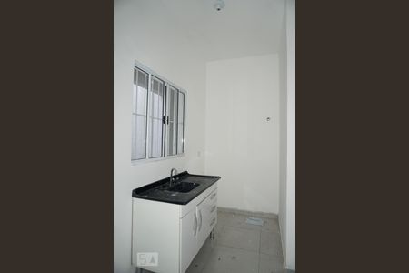 Sala/Cozinha de apartamento para alugar com 1 quarto, 25m² em Parque Cisper, São Paulo