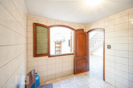 Casa para alugar com 268m², 3 quartos e 6 vagas Casa para alugar com 268m², 3 quartos e 6 vagasQuarto de serviço