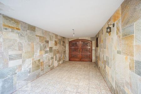 Casa para alugar com 268m², 3 quartos e 6 vagas Casa para alugar com 268m², 3 quartos e 6 vagasGaragem