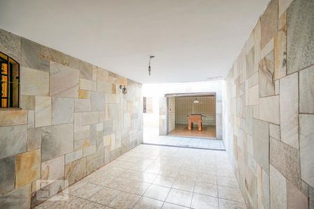 Casa para alugar com 268m², 3 quartos e 6 vagas Casa para alugar com 268m², 3 quartos e 6 vagasGaragem