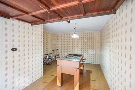 Casa para alugar com 268m², 3 quartos e 6 vagas Casa para alugar com 268m², 3 quartos e 6 vagasGaragem