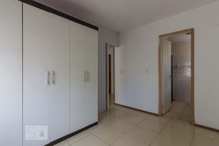 Quarto de kitnet/studio para alugar com 1 quarto, 37m² em Protásio Alves, Porto Alegre