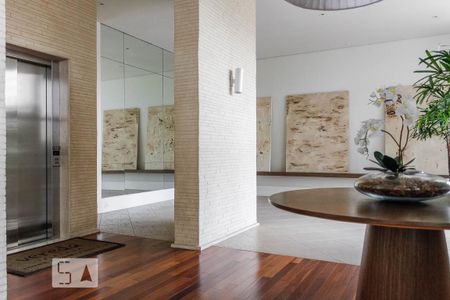 Apartamento à venda com 126m², 2 quartos e 2 vagas Apartamento à venda com 126m², 2 quartos e 2 vagasÁrea comum - Hall social