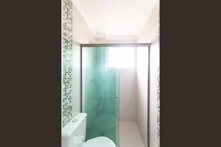Banheiro da Suíte de apartamento para alugar com 2 quartos, 65m² em Rudge Ramos, São Bernardo do Campo
