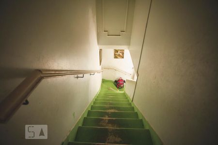 Escadas de casa à venda com 4 quartos, 250m² em Saúde, São Paulo