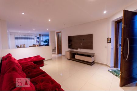Sala de casa para alugar com 3 quartos, 260m² em Sítio Cercado, Curitiba