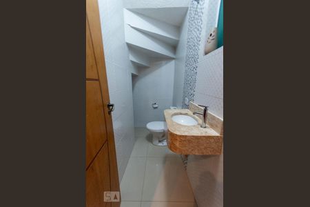 Lavabo de casa para alugar com 3 quartos, 260m² em Sítio Cercado, Curitiba