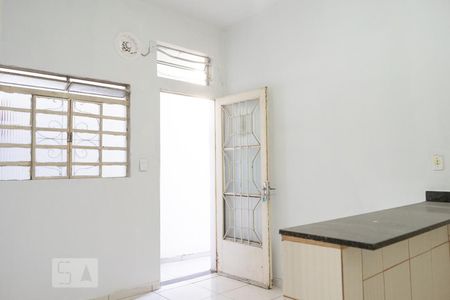 Sala de casa para alugar com 1 quarto, 45m² em Jardim Peri, São Paulo