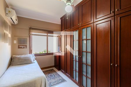 Casa de condomínio à venda com 240m², 2 quartos e 3 vagas Casa de condomínio à venda com 240m², 2 quartos e 3 vagasQuarto 2