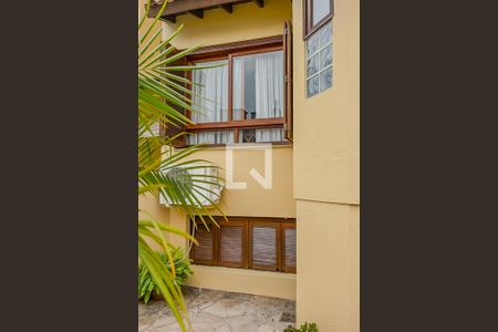 Casa de condomínio à venda com 240m², 2 quartos e 3 vagas Casa de condomínio à venda com 240m², 2 quartos e 3 vagasQuintal