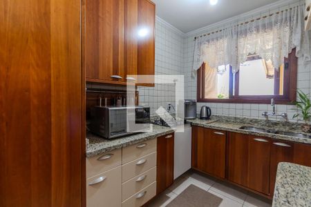 Casa de condomínio à venda com 240m², 2 quartos e 3 vagas Casa de condomínio à venda com 240m², 2 quartos e 3 vagasCozinha