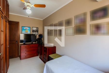 Casa de condomínio à venda com 240m², 2 quartos e 3 vagas Casa de condomínio à venda com 240m², 2 quartos e 3 vagasQuarto 2