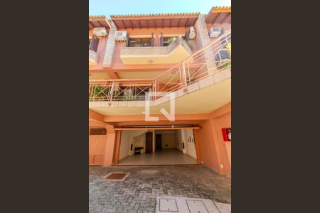 Casa de condomínio à venda com 240m², 2 quartos e 3 vagas Casa de condomínio à venda com 240m², 2 quartos e 3 vagasÁrea Externa