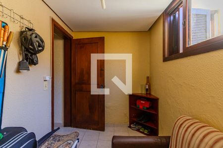 Casa de condomínio à venda com 240m², 2 quartos e 3 vagas Casa de condomínio à venda com 240m², 2 quartos e 3 vagasQuarto de Serviço