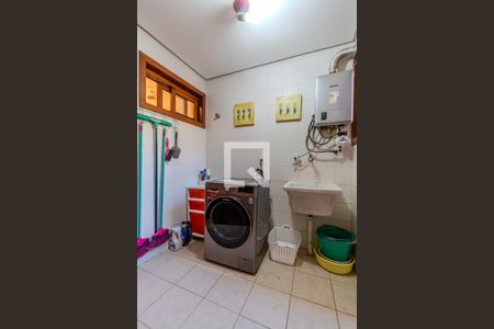 Casa de condomínio à venda com 240m², 2 quartos e 3 vagas Casa de condomínio à venda com 240m², 2 quartos e 3 vagasÁrea de Serviço