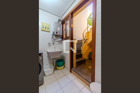 Casa de condomínio à venda com 240m², 2 quartos e 3 vagas Casa de condomínio à venda com 240m², 2 quartos e 3 vagasÁrea de Serviço