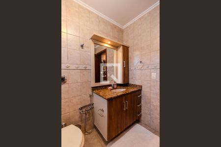 Casa de condomínio à venda com 240m², 2 quartos e 3 vagas Casa de condomínio à venda com 240m², 2 quartos e 3 vagasBanheiro da Suíte