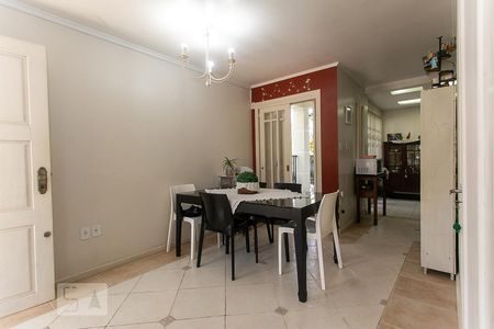 Sala de casa à venda com 3 quartos, 156m² em Vila Assunção, Porto Alegre