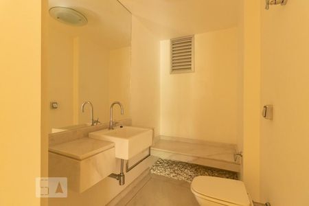 Lavabo de apartamento para alugar com 4 quartos, 215m² em Vila Adyana, São José dos Campos