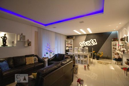 Sala de casa à venda com 4 quartos, 360m² em Curicica, Rio de Janeiro