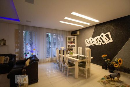 Sala de casa à venda com 4 quartos, 360m² em Curicica, Rio de Janeiro