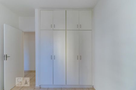 Quarto 1 - Armários de apartamento para alugar com 2 quartos, 78m² em Jardim Chapadão, Campinas